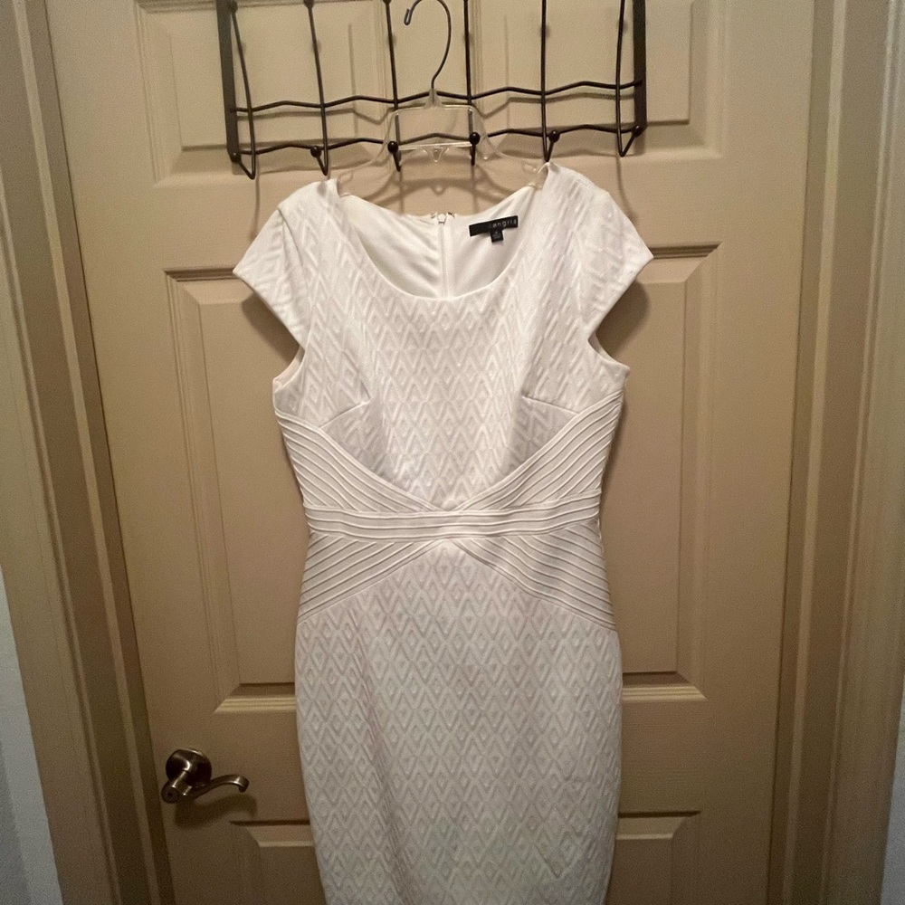 Signature by Sangria Ivory Patterned Midi Dress